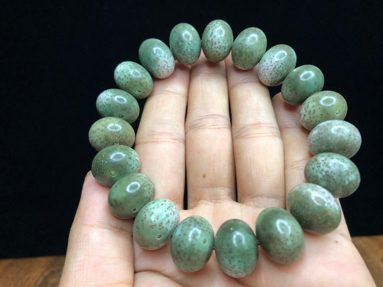 [核桃手串]盘点一下最适合新手入门盘玩的三种文玩手串，少走弯路不迷茫！