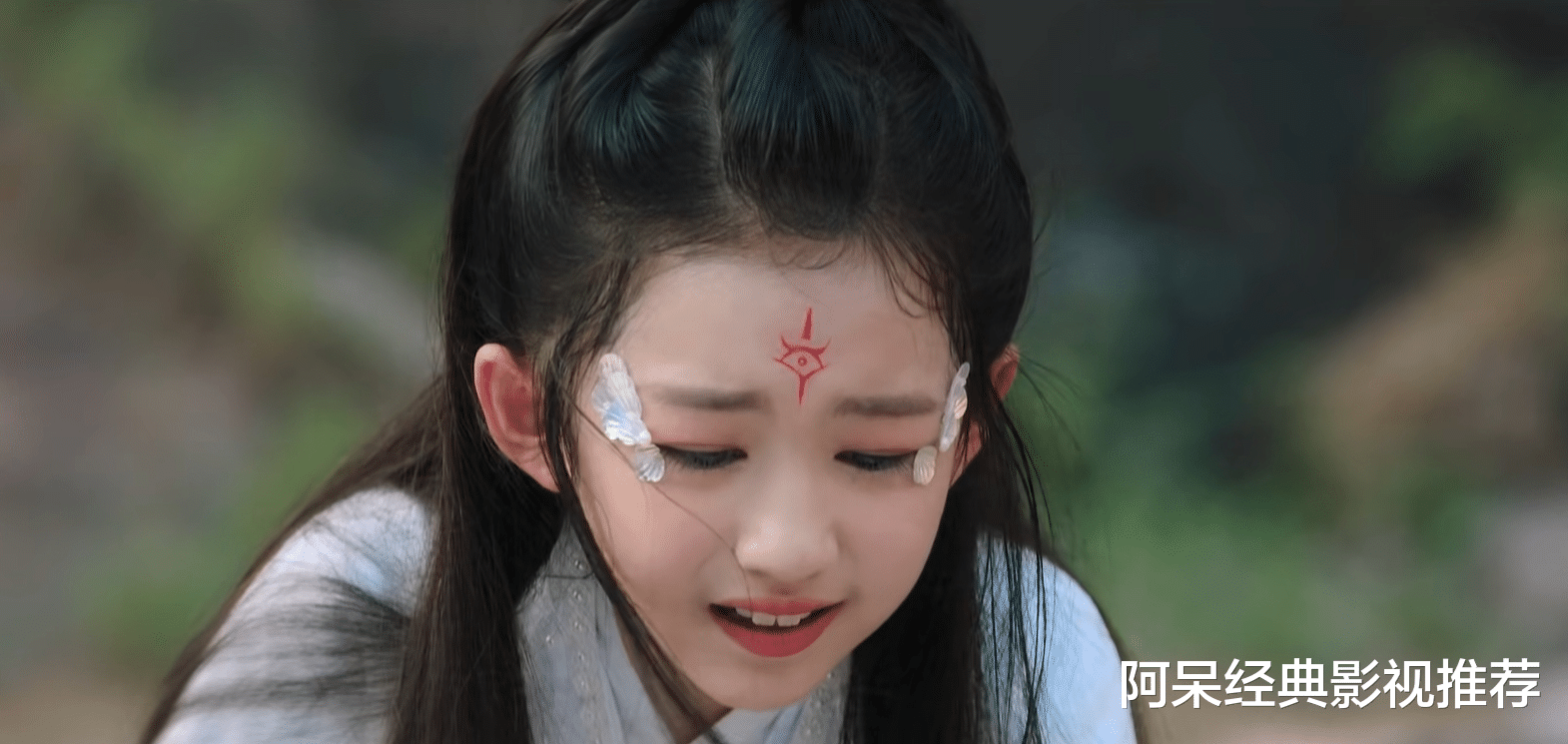 赵薇|影视：这部国产网大制作精良，将爱恨情仇刻画入骨，幼年女主颜值非常高