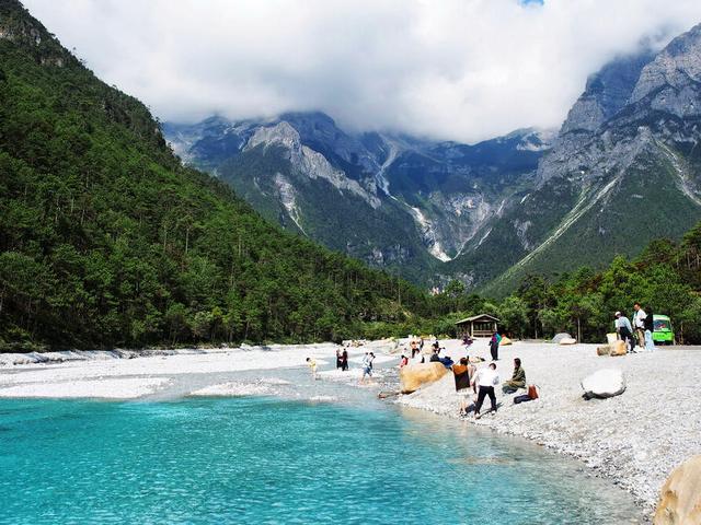 蓝月谷|玉龙雪山脚下仙境般的蓝月谷，媲美九寨沟，附避坑攻略