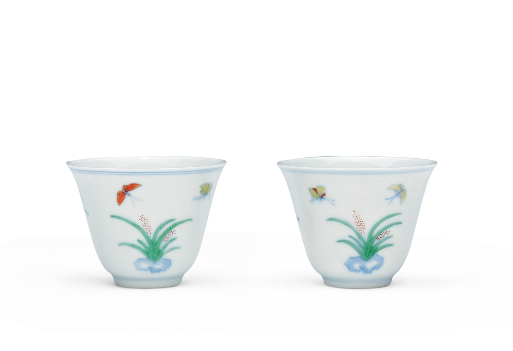 「粉彩」明清时期的五彩，粉彩瓷器。