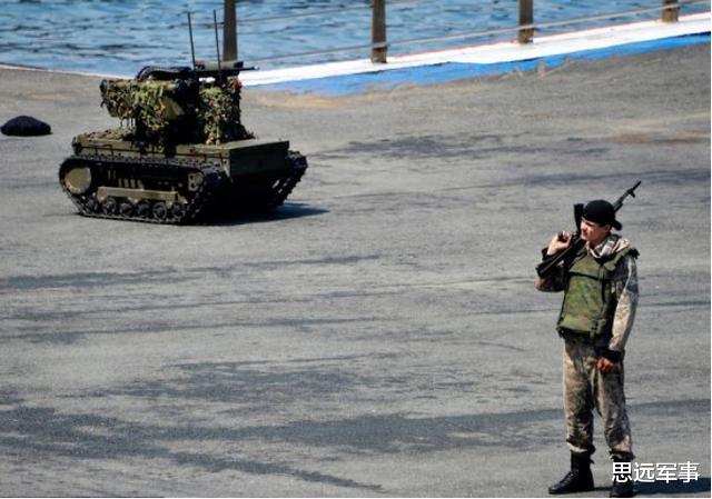 印度@边境几十万印军还没就位,上百战斗机器人打上门,军方这次着急了