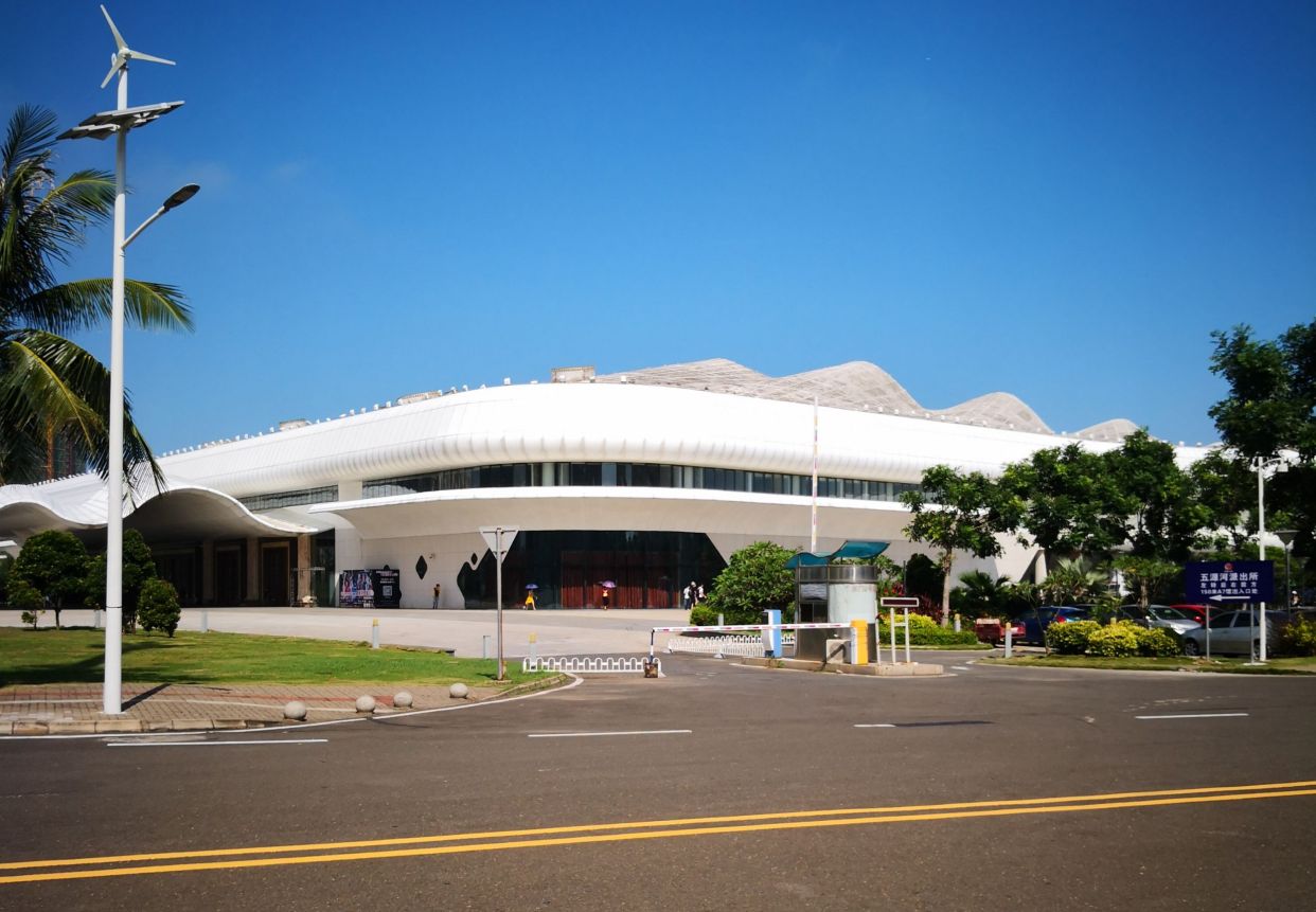 『华为Mate 10』三年前的华为Mate10，放到现在处于什么水准？