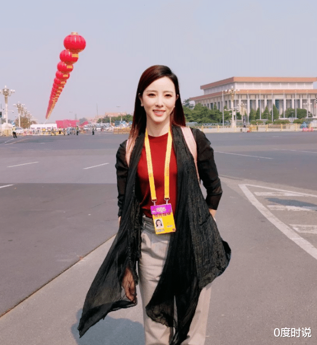 【李思思】33岁李思思穿白裙端庄优雅,却被网友吐槽:像中年卖家秀