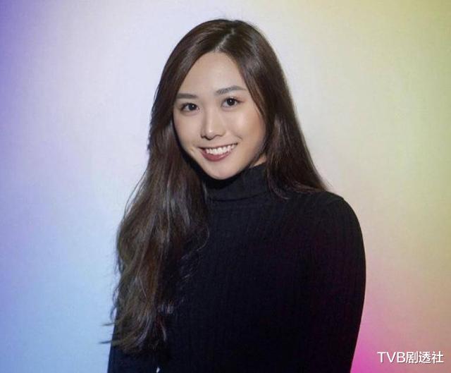 『李丽珍』越大越靓！香港一代女神22岁女儿近照曝光 大眼睛高鼻梁异性缘颇好