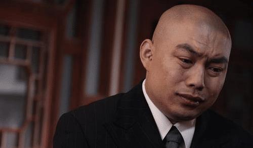 #赵本山#被“全网通缉”的演员，师傅赵本山都不敢替他说话，自作孽不可活