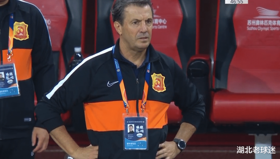 何塞|固执的何塞！到点了固定换人，比分落后换下卓尔最有威胁的一点