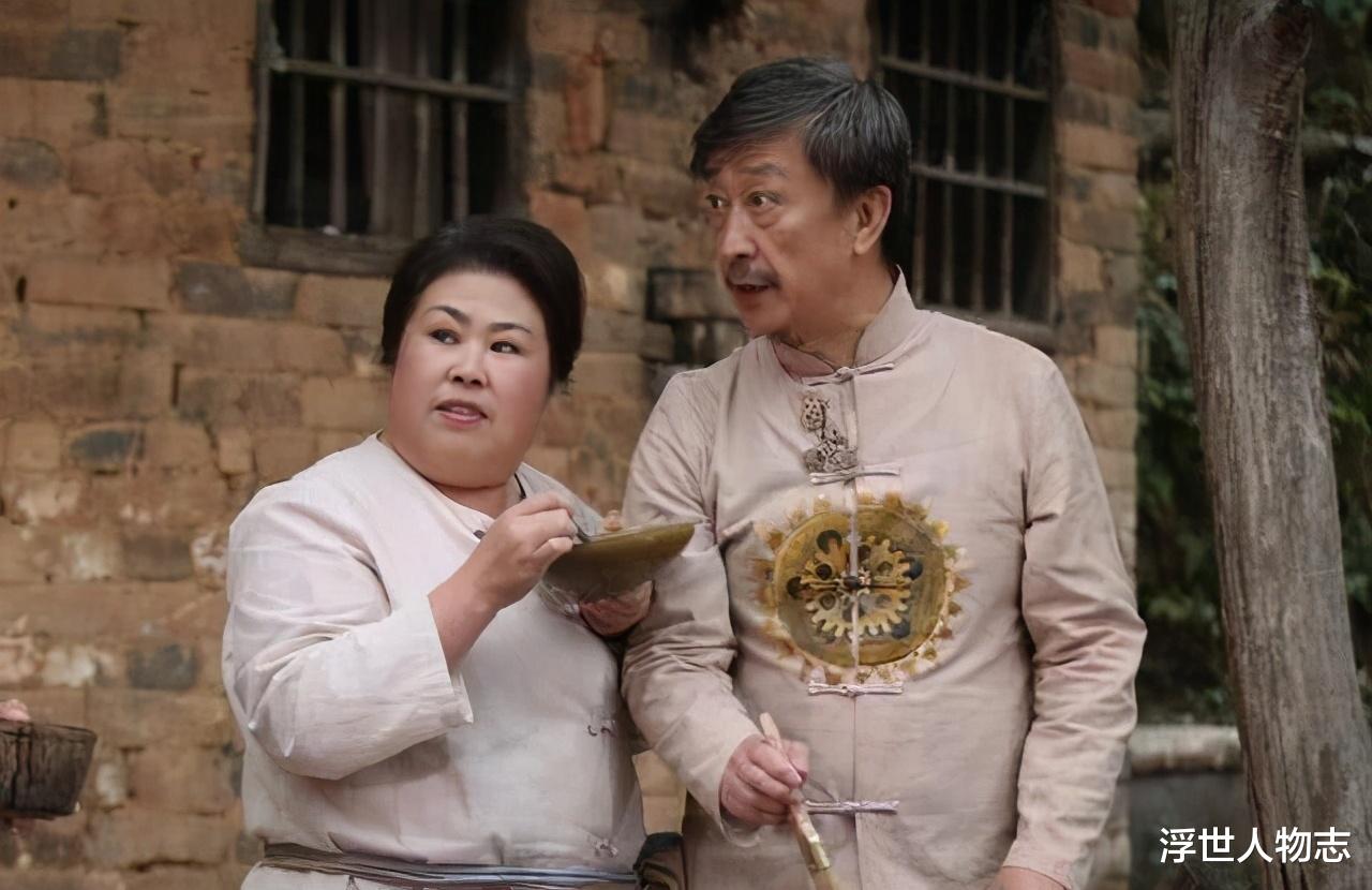 董立范|富婆专业户董立范，赵本山张艺谋的御用配角，却在戏外被骗钱骗色