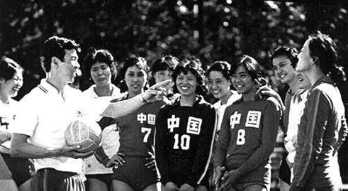 「女排」中国女排与教练员之间的关联性