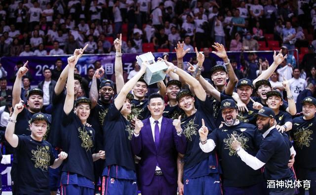 广东男篮：宏远两则利好消息迎接CBA恢复，在夺冠道路上他们又占得先机！