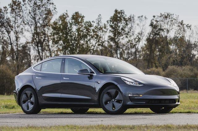 特斯拉model3|特斯拉Model 3降价还更新？新增电动尾门、双层玻璃