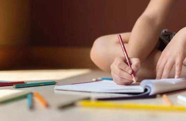 『』大学比较“苦”的几个专业，背书背到吐，但是薪资待遇让人羡慕