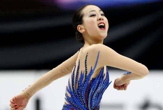 『花滑』吃药也控制不住！日本花滑女神发育太“玩命”，无奈20岁选择退役