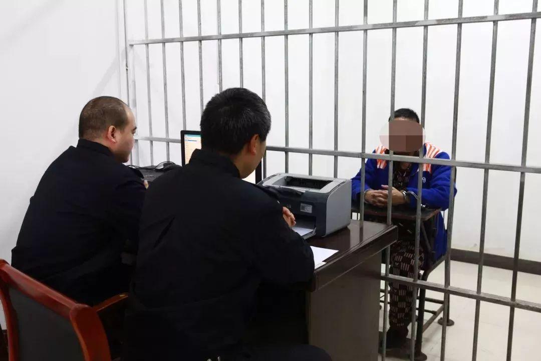 因顺自然 这父子俩要在监狱过年了！新年伊始耍豪横，殴打民警被判刑