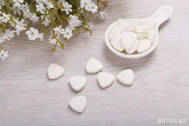 肝脏@我国人缺乏维生素B2严重，女性每天吃一片，身体会出现3种惊喜