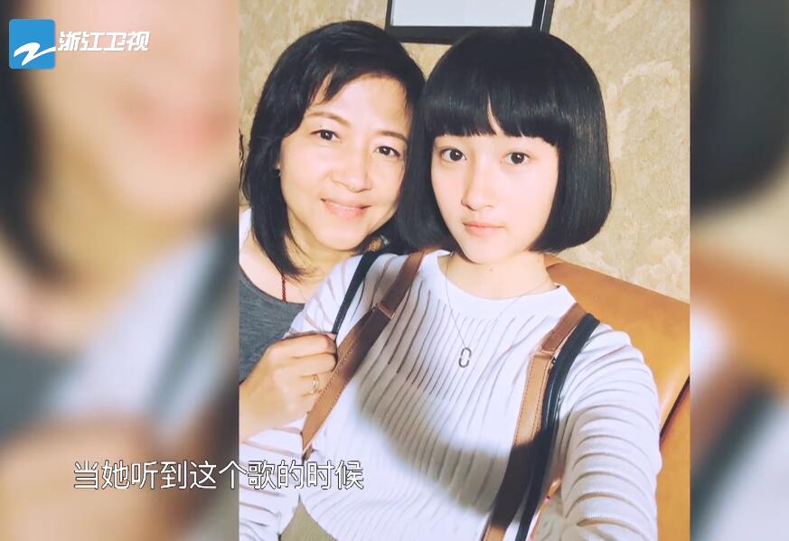 【柳岩】相比柳岩贾玲,看了韩雪和关晓彤童年母女照,富养大的女孩多幸福