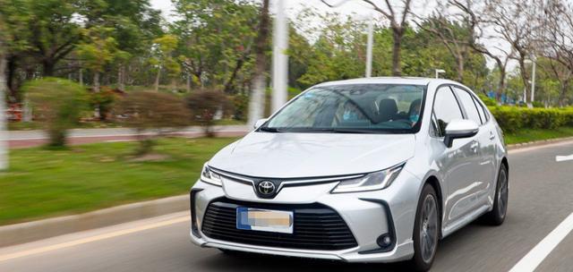 「丰田卡罗拉」13.8万喜提全新卡罗拉,2个月后再开速腾,车主:想说一句实在话