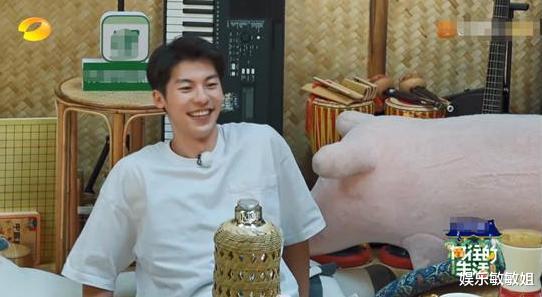 许光汉|《向往》本季最尴尬嘉宾，全程手足无措无处插话，镜头少的可怜