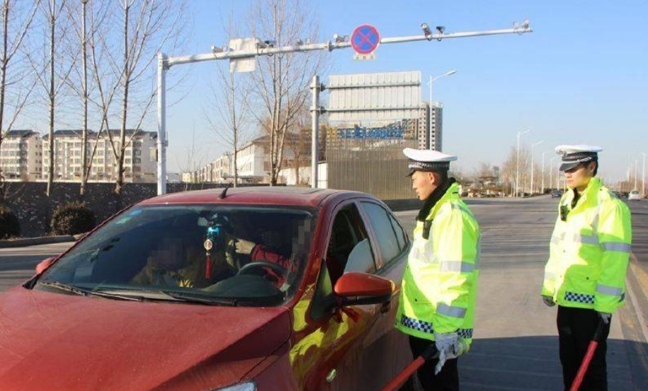 「SUV」河北一辆“任性”SUV，车牌有6个汉字，交警：不处罚