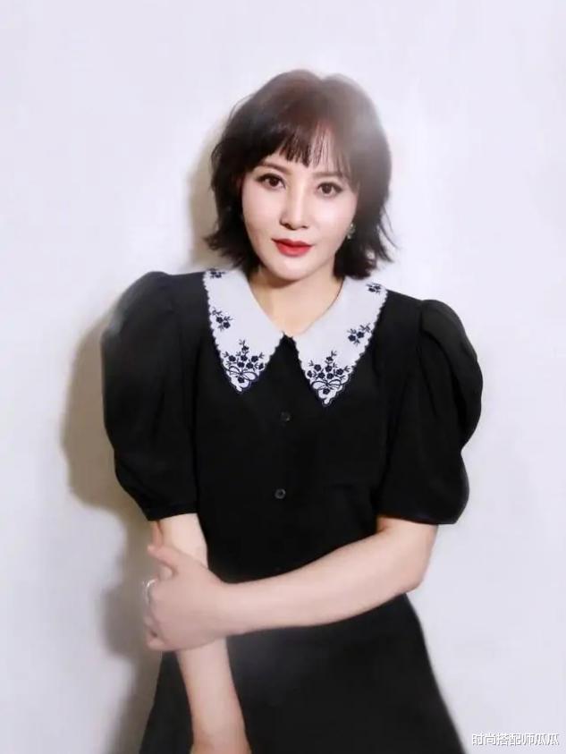 发型|奔四的女人，这3款“发型”尽量不要留，看着显老还没气质