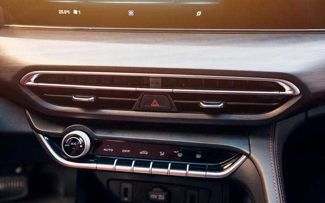 王者荣耀▲最新！长安逸动PLUS上市，蓝鲸1.4T+中控大连屏，7万起还买朗逸？