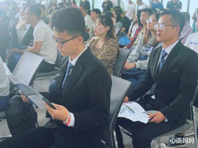 大学生|大学生毕业后,参加校园招聘还是自己找工作,过来人是这样说的