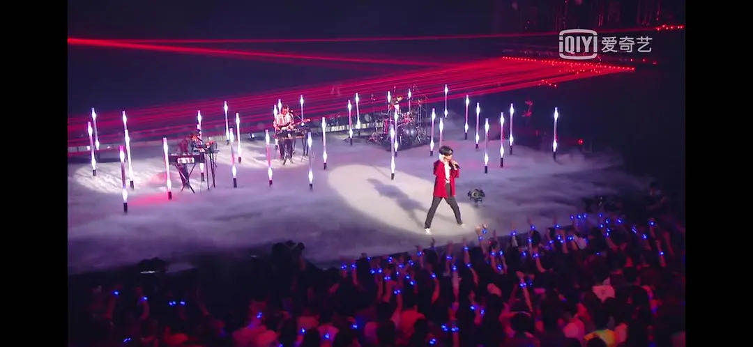 乐夏|主唱抑郁、乐手叛离，《乐夏》这支乐队死了都要唱下去！