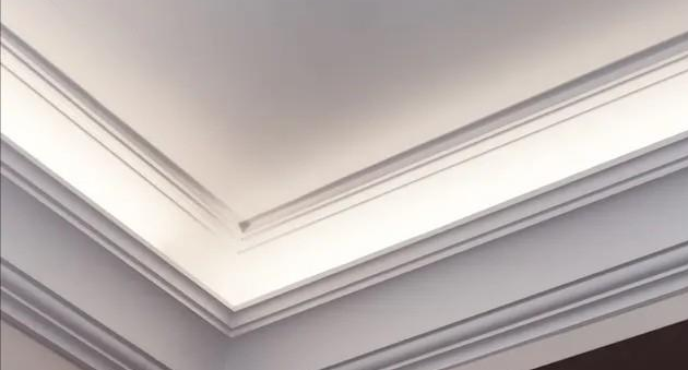 「」新房装修坚持不做吊顶，2种石膏线安装方法，让全屋更漂亮！