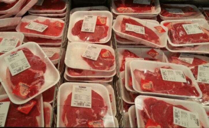 牛排|吃牛排时，盘子里的煎蛋不是用来吃的？服务员：吃掉的人太土了