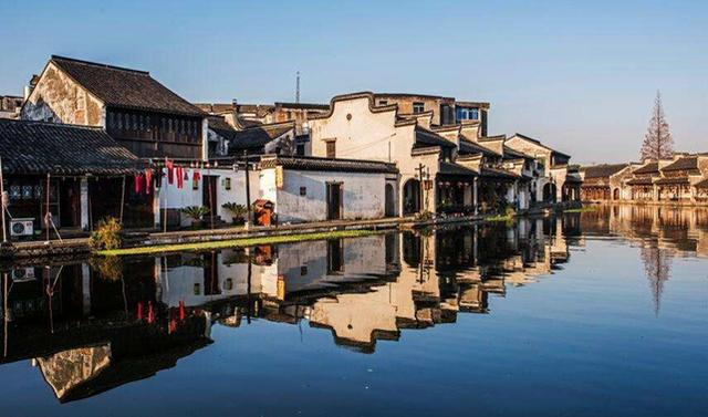 古镇|江南最受欢迎的古镇，不是乌镇和周庄，游客看了赞不绝口