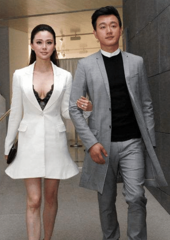关悦|堪称最强“师生恋”，让老师八年生3孩子，如今41岁老师韵味满天飞