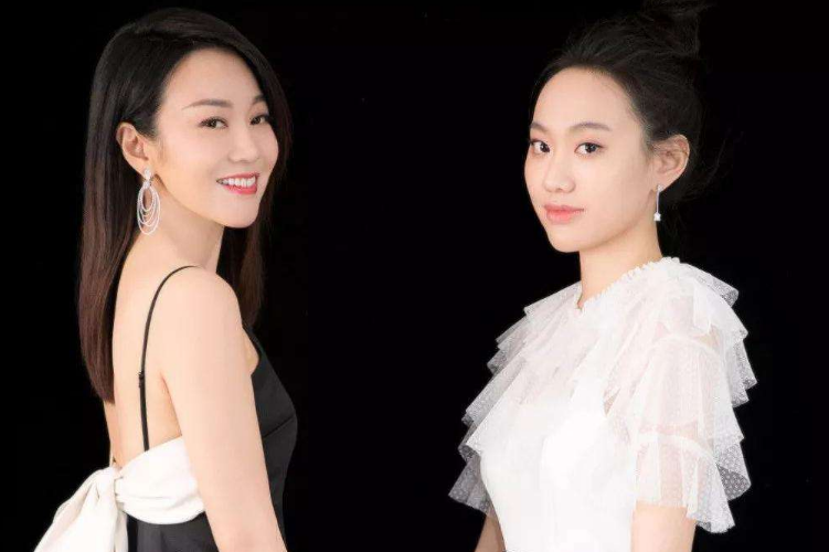|她们竟然母女关系，这些明星真是藏的太深了，足足被骗了十年！