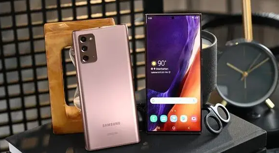 三星note20|三星NOTE20发布看完塑料后盖觉得手中的华为P40太香了