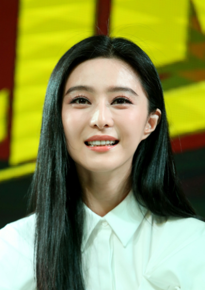 范冰冰|范冰冰背后靠山曝光，冯小刚都敬他三分，赵本山也惹不起