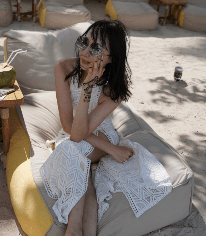 雷佳音|雷佳音为何从不晒老婆，当看到她老婆的照片，网友：是个男人都不会晒的！