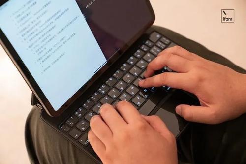 键盘|老生常谈的话题:iPad的妙控键盘到底该不该买?