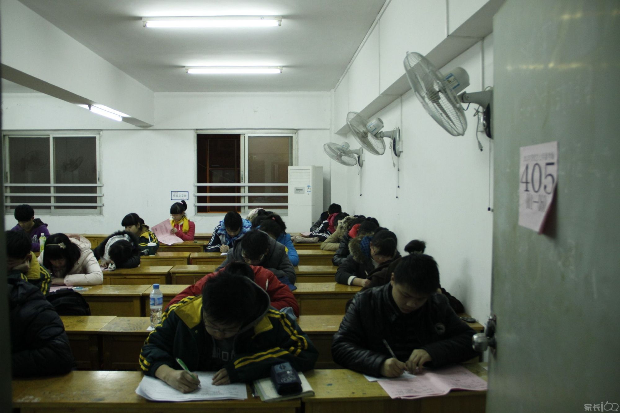 数学|1984年的高考数学题有多难？平均分仅27，阅卷老师脸色都变了