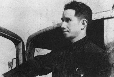 「粟裕大将」1979年粟裕大将访日，一位日本老人突然拜访，为何见面后称老首长？