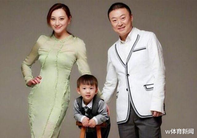 许昕|许昕教练已二婚,90后娇妻首次亮相尽显甜美,满岁女儿十分可爱