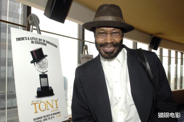 猫眼电影|39岁正义联盟男星去世，骑车时意外坠河身亡，父亲刚确诊白血病