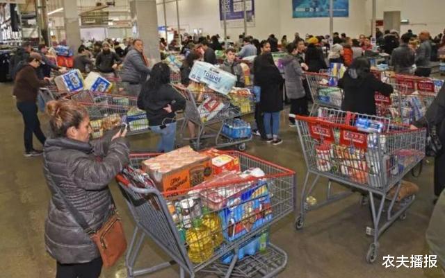 美国▲美国总统要封城,为何州长都带头反对呢?