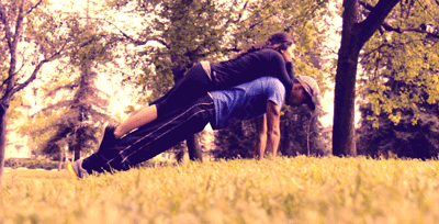 『俯卧撑』这么做俯卧撑，会毁掉你的胸肌！