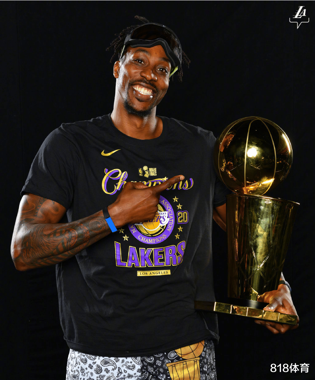 浙江省|励志! 霍华德抱总冠军奖杯泪流满面: 还好我没有放弃自己