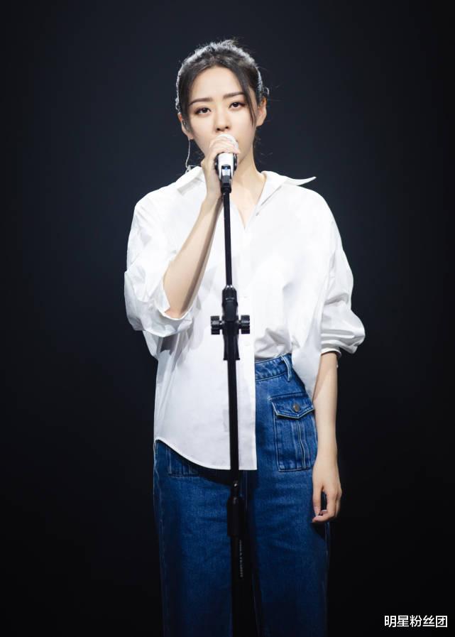 张靓颖|张靓颖新歌歌词犀利,唱rap飙海豚音,正面刚《浪姐》