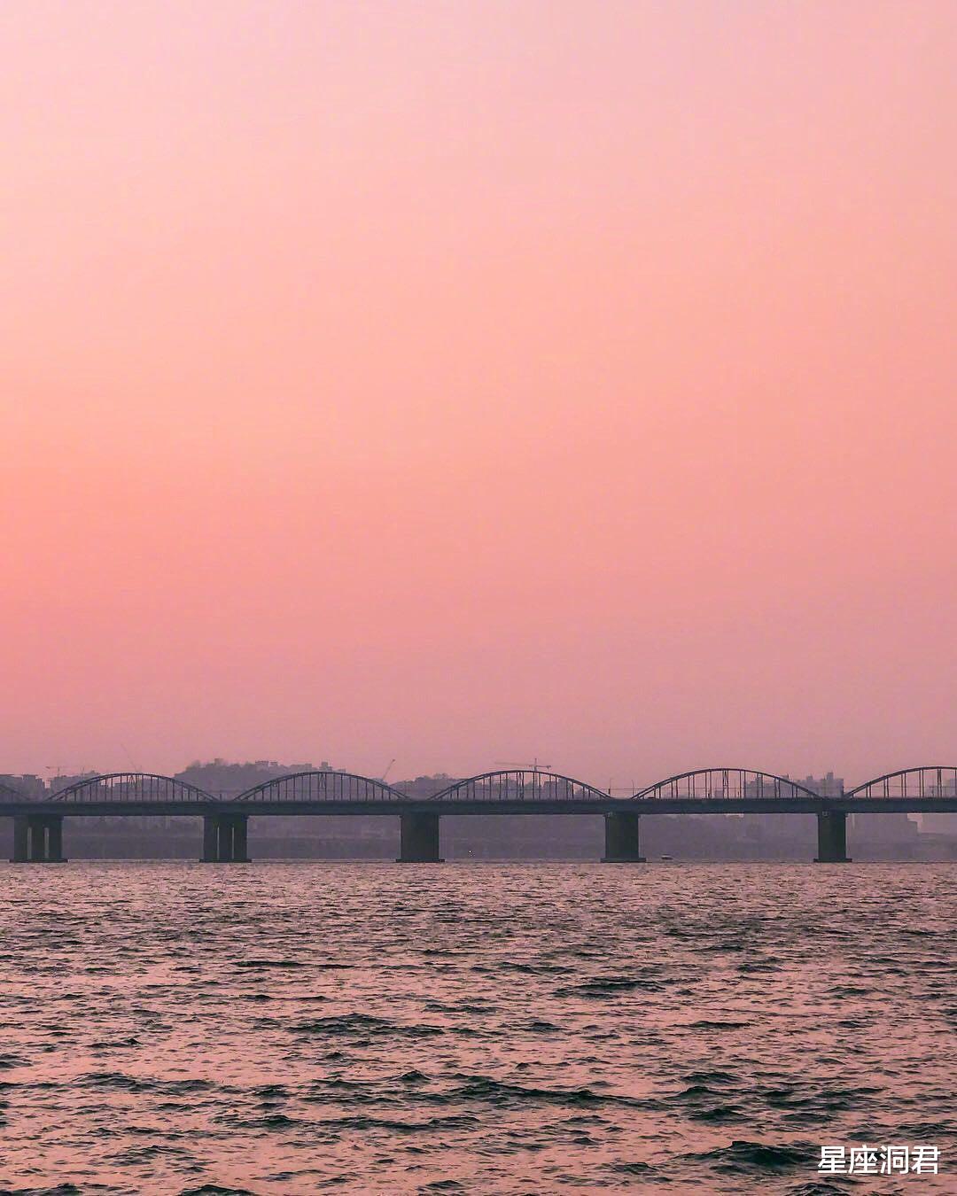 双子座|举止优雅,时刻散发出高级气息,却没人敢追的星座女