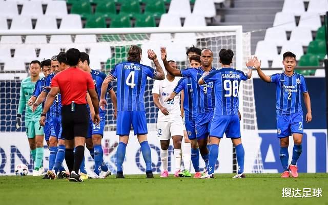 上海申花|申花遇到麻烦了！22分钟被前亚冠冠军轰塌，外援绝望叉腰