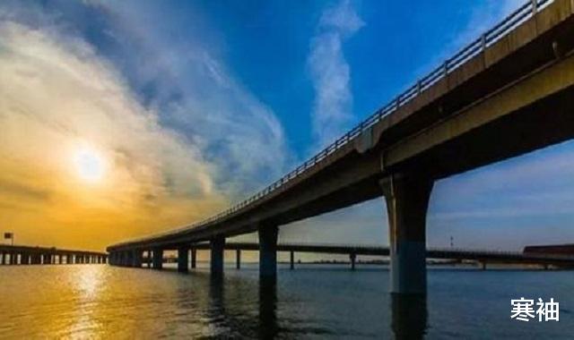 |越南斥资千亿建“豆腐渣”大桥, 坍塌后要求中方赔偿, 只因中方设计