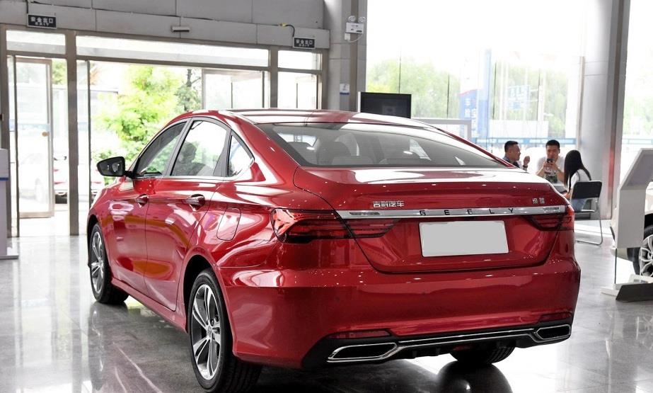 吉利▲吉利终于发飙了！新车比思域还亮眼，标配一键启动，售7.58万起！