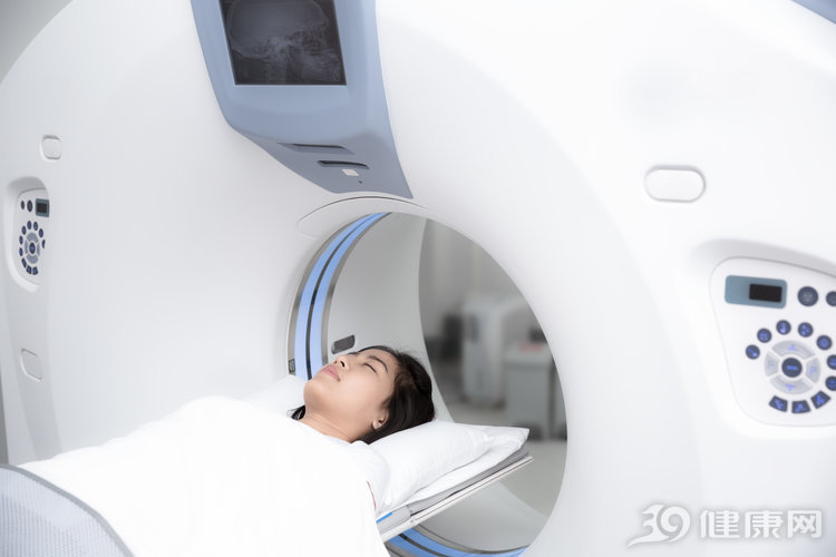 肝脏|肝病多是“拖”出来的，医生：身体出现4个症状，尽早检查肝CT