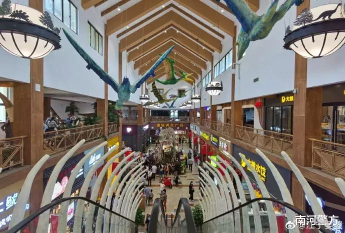 南河警方|江苏高速服务区冲上热搜！网友：看傻眼了