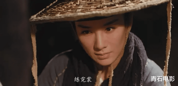 白发魔女|和男人共进浴桶、头发能自由变色，黄奕这片也能叫《白发魔女》？